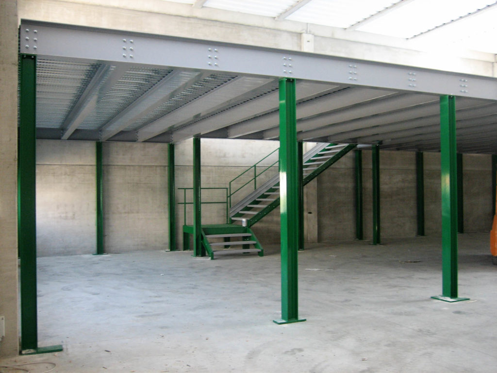 Soppalchi e scaffali